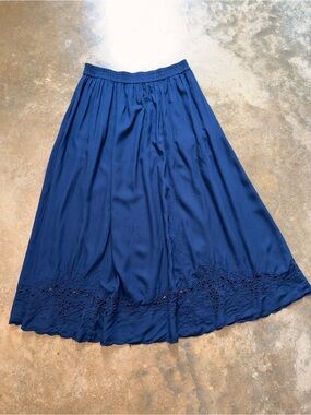 Women's Navy Blue Maxi Skirt with Eyelet Detailed Hem L Vintage Quality